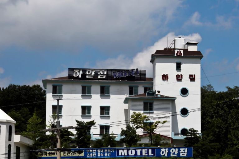 실사 이용한 전면 /돌출간판