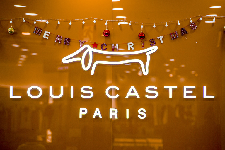 LOUIS CASTEL(루이까스텔) 실내 채널간판 시공